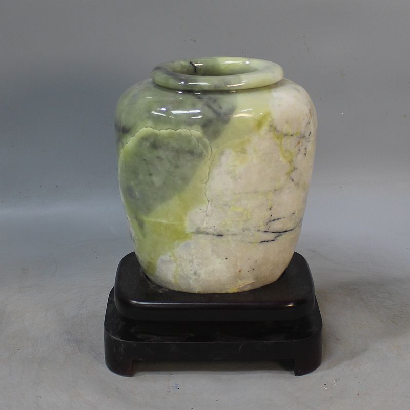Dushan Jade Vase